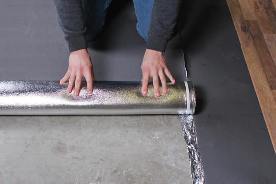 رغوة البولي إيثيلين المتوسعة من نوع Ldpe متقاطعة معاد تدويرها 1mm 10-15m Ixpe Underlay Acoustic Polyolefin Foam